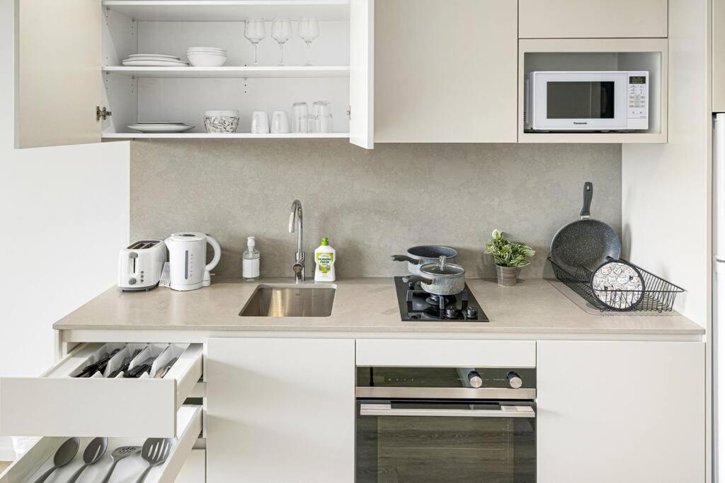 Studio For Long Term Tenants In Strathfield Cbd Sydney Exteriör bild