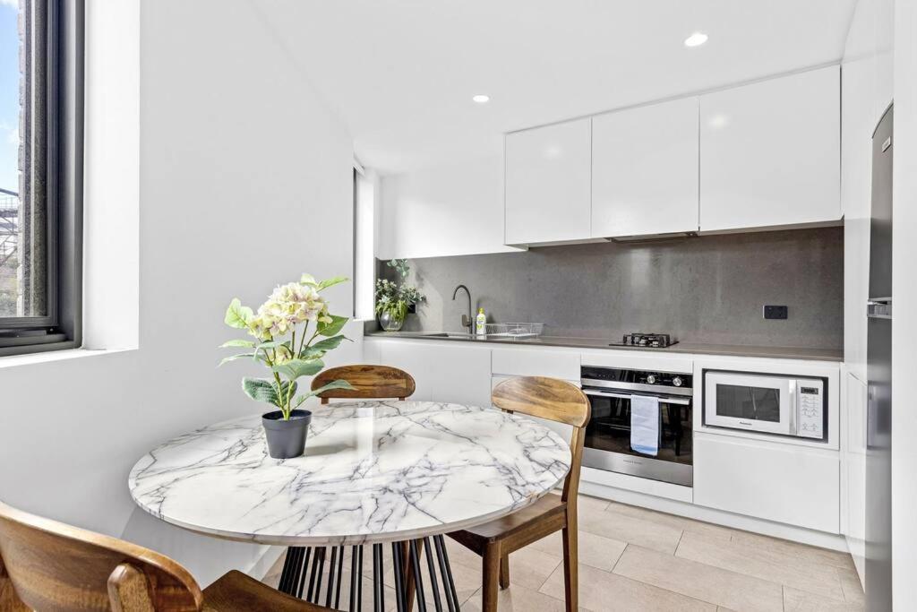 Studio For Long Term Tenants In Strathfield Cbd Sydney Exteriör bild